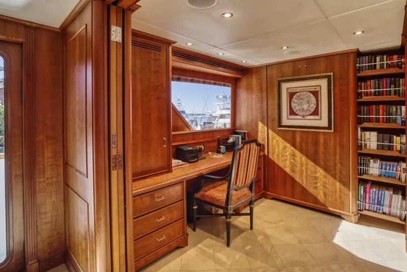 Slide: The Image of Palmer Johnson Tri-Deck 2000 - 29