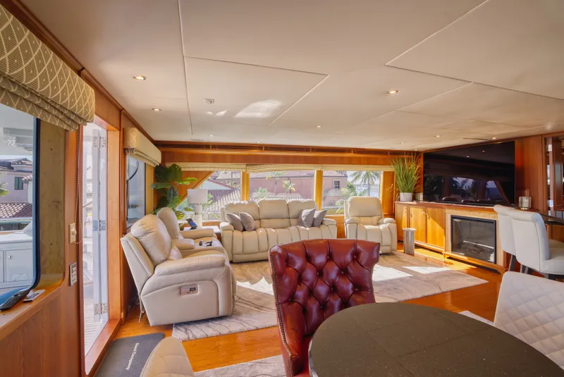 Slide: The Image of Palmer Johnson Tri-Deck 2000 - 14