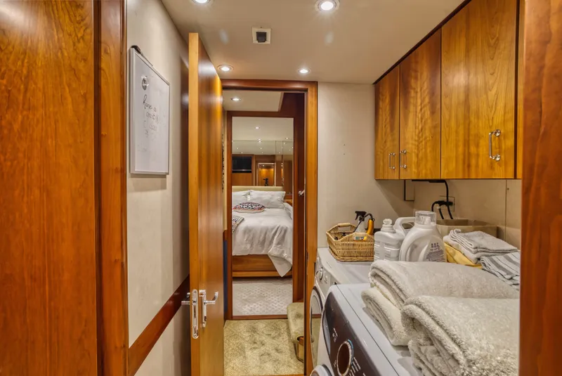 Slide: The Image of Palmer Johnson Tri-Deck 2000 - 40