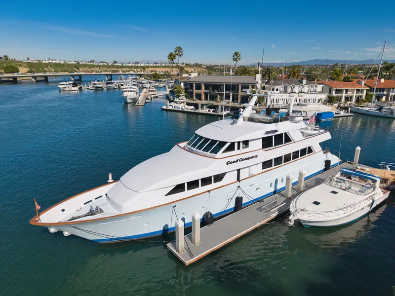 Slide: The Image of Palmer Johnson Tri-Deck 2000 - 1