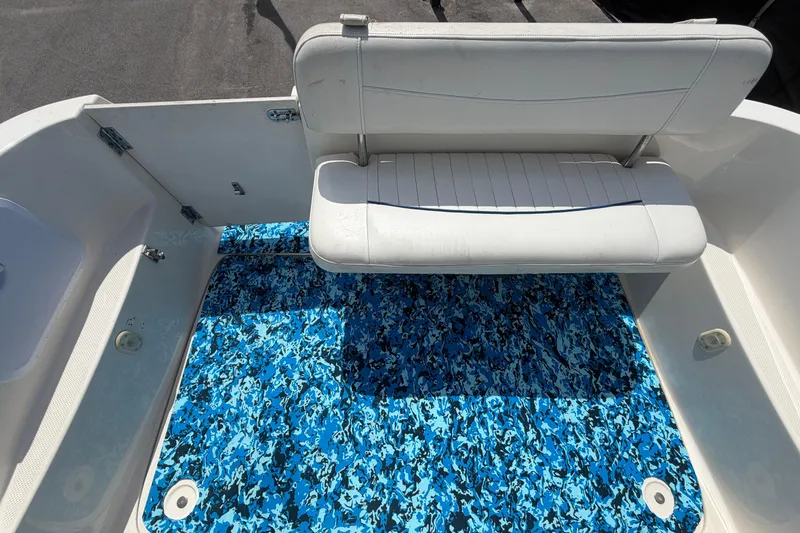 Slide: The Image of Bayliner 2452 Ciera Express 2004 - 74