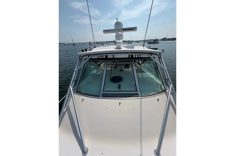 Slide: The Image of 2007 Grady-White Express 360 boat on water, featuring Raymarine radar. - 29