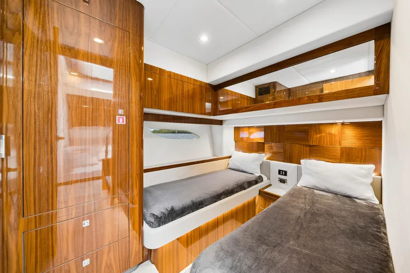 Slide: The Image of Stbd side twins cabin - 48