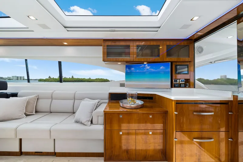 Slide: The Image of  Riviera 6000 Sport Yacht - 27