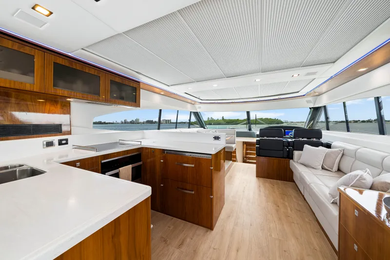 Slide: The Image of  Riviera 6000 Sport Yacht - 24