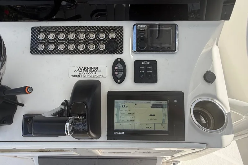 Slide: The Image of Control panel of 2019 Blue Wave 2800 Pure Hybrid boat with Yamaha display and controls. - 21