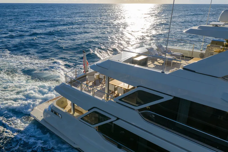 Slide: The Image of Luxusyacht Cantiere Delle Marche RJ 115 auf offener See, 2023 Modell. - 4