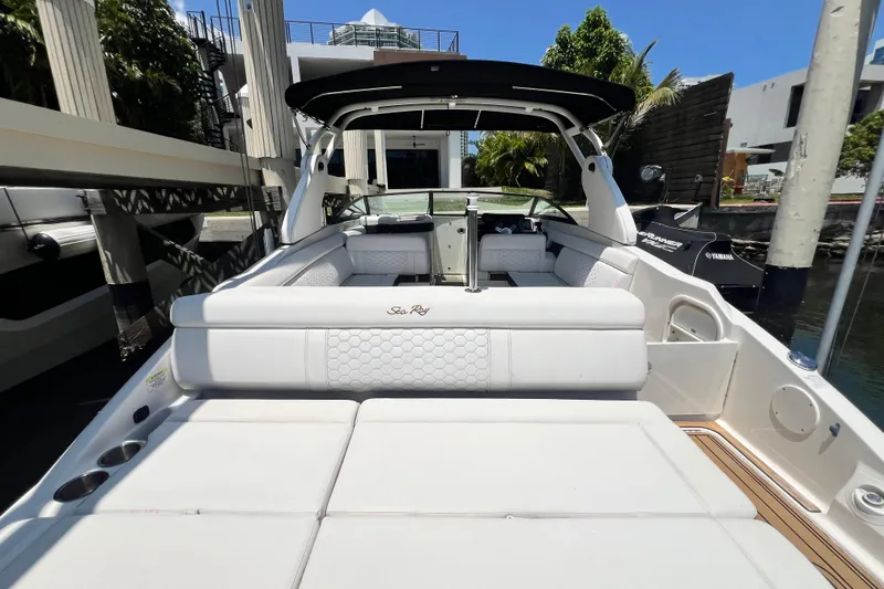 Slide: The Image of 2019 Sea Ray SDX 270 Outboard boat with spacious seating and sleek design. - 75