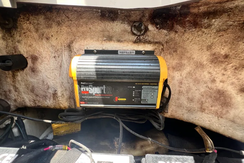 Slide: The Image of ProSport 12 marine battery charger in 2019 Sea Ray SDX 270 Outboard boat. - 105