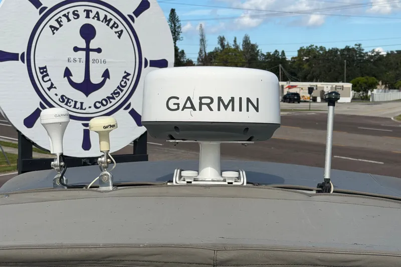 Slide: The Image of Garmin equipment on 2008 Chaparral Signature 290 boat at AFYS Tampa location. - 103