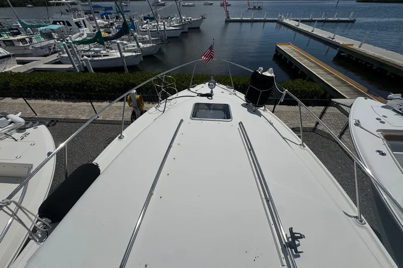 Slide: The Image of 2008 Chaparral Signature 290 boat docked at marina, view from bow. - 37