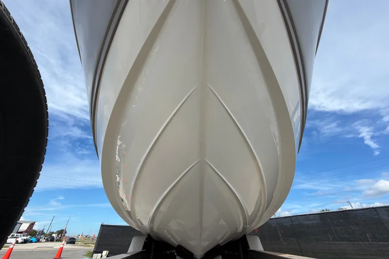 Slide: The Image of 2008 Chaparral Signature 290 boat hull against a clear blue sky. - 15