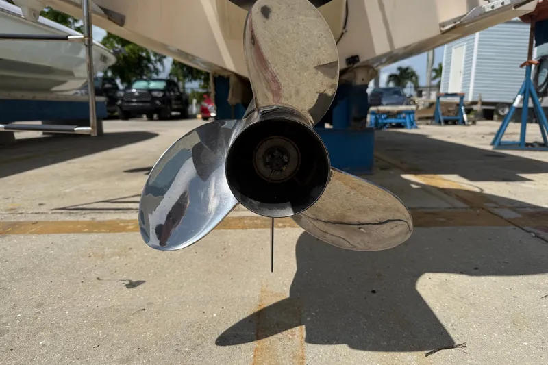 Slide: The Image of Propeller of a 2008 Grady-White Seafarer 226 boat on a sunny day. - 49