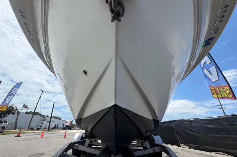 Slide: The Image of Bateau Sea Fox 216 Dual Console sur remorque, modèle 2008. - 13