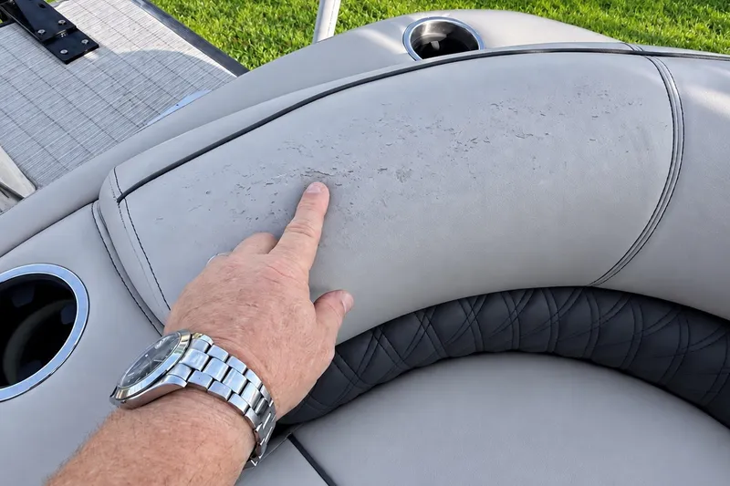 Slide: The Image of Close-up of Barletta L-CLASS L25QCSSA 2020 boat seat with wear and tear. - 48