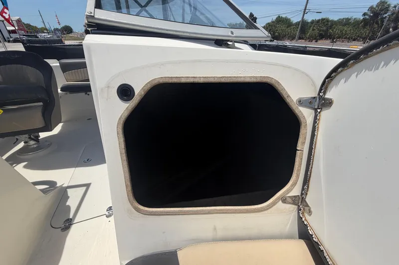 Slide: The Image of Stingray 204 LR 2018 boot met open opbergvak. - 39