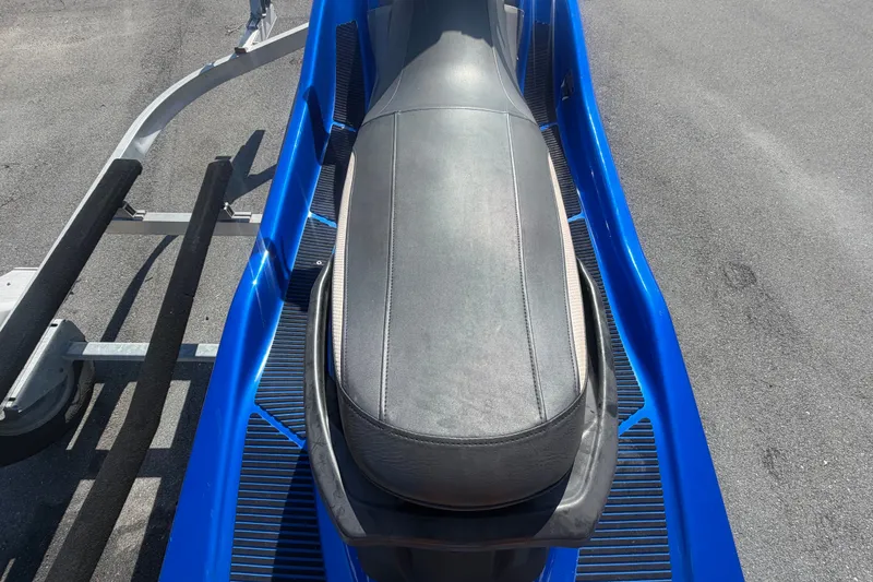 Slide: The Image of 2018 Yamaha WaveRunner EX Deluxe in blue, top view on trailer. - 13