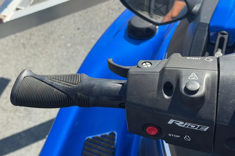 Slide: The Image of Close-up of 2018 Yamaha WaveRunner EX Deluxe handlebar controls. - 18