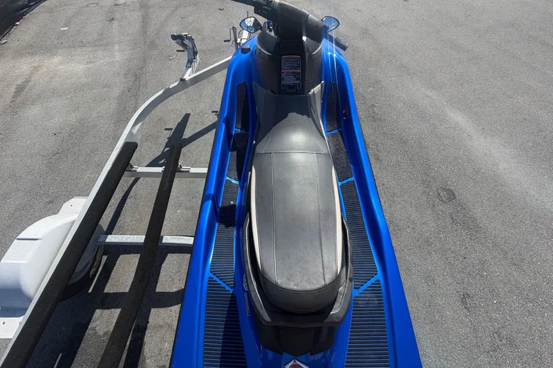 Slide: The Image of A blue 2018 Yamaha WaveRunner EX Deluxe on a trailer, ready for transport. - 10