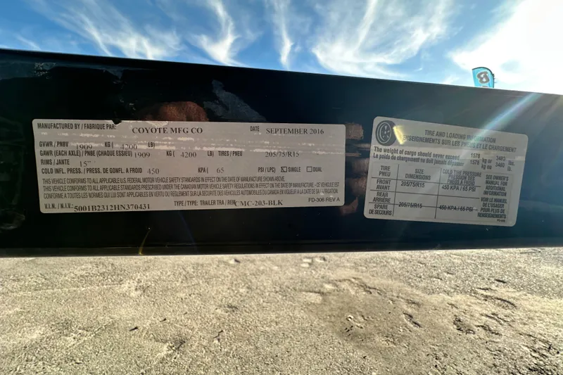 Slide: The Image of 2017 Chaparral Vortex 203 VRX trailer label with tire and loading information. - 94