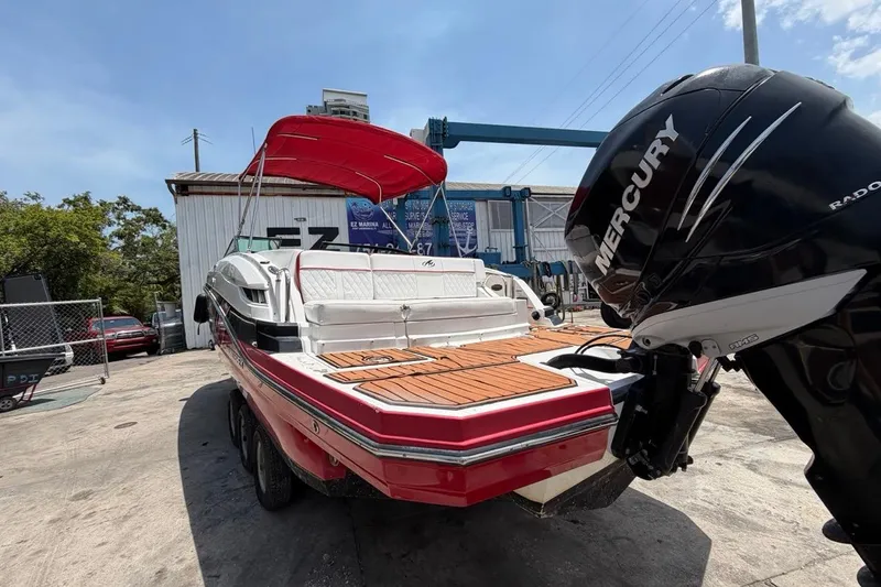 Slide: The Image of Bateau Monterey M-65 2017 avec moteur Mercury sur remorque. - 12
