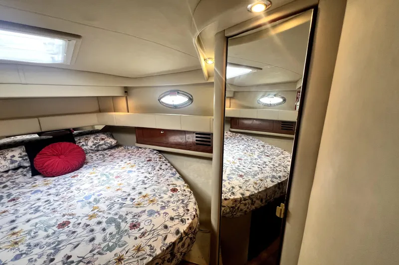 Slide: The Image of Luxurious cabin interior of 2002 Sea Ray 450 Express Bridge yacht. - 18