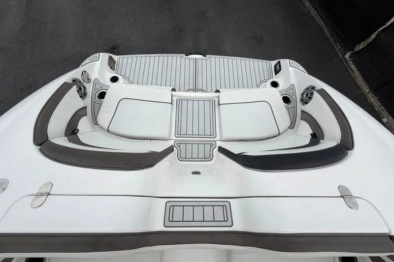 Slide: The Image of 2016 Yamaha Boats 242 Limited S E-Series swim platform with cushioned seating and speakers. - 61
