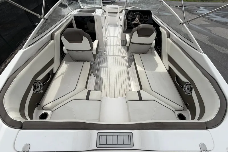 Slide: The Image of 2016 Yamaha Boats 242 Limited S E-Series interior with spacious seating and modern design. - 15