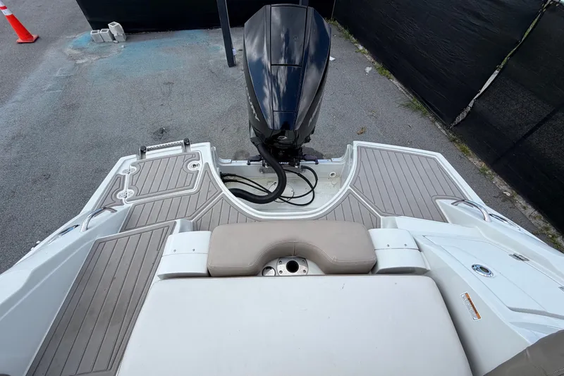 Slide: The Image of Crownline Boats Eclipse E235 XS 2023 - 72