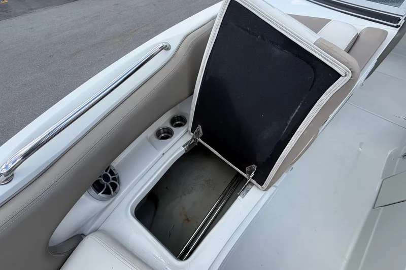 Slide: The Image of Crownline Boats Eclipse E235 XS 2023 - 53