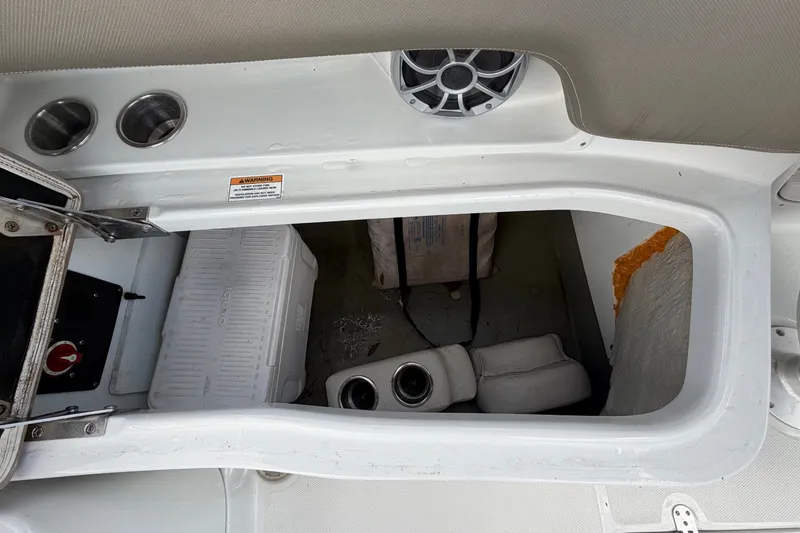 Slide: The Image of Crownline Boats Eclipse E235 XS 2023 - 67
