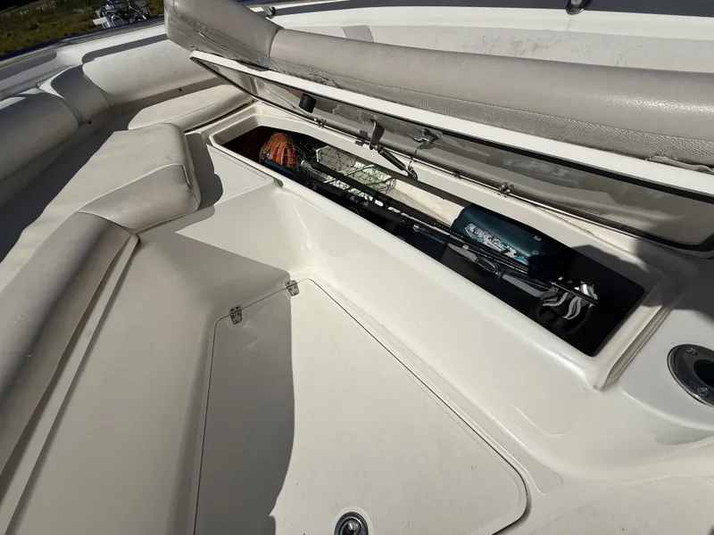Slide: The Image of Boston Whaler 270 Outrage 2006 - 29