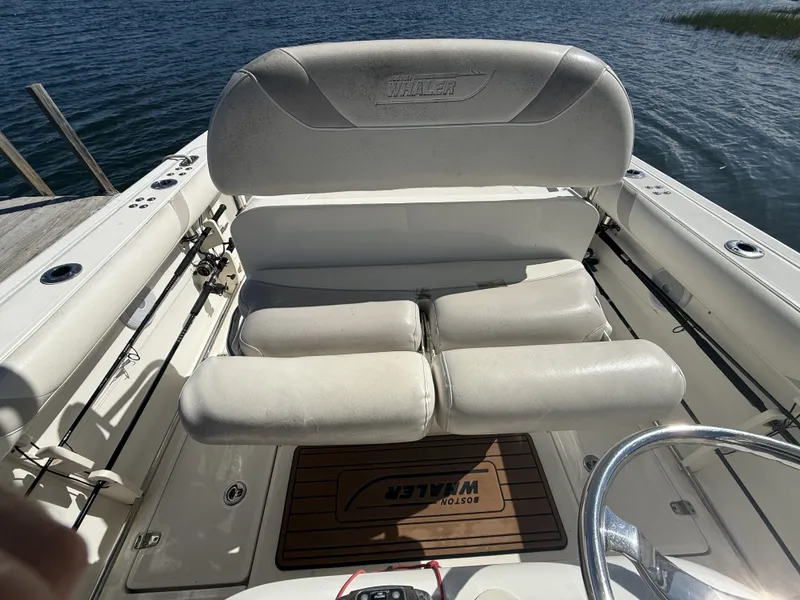 Slide: The Image of Boston Whaler 270 Outrage 2006 - 33