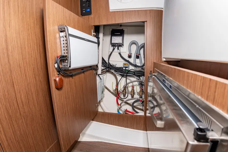 Slide: The Image of Beneteau Antares 11 Fly 2026 - 41