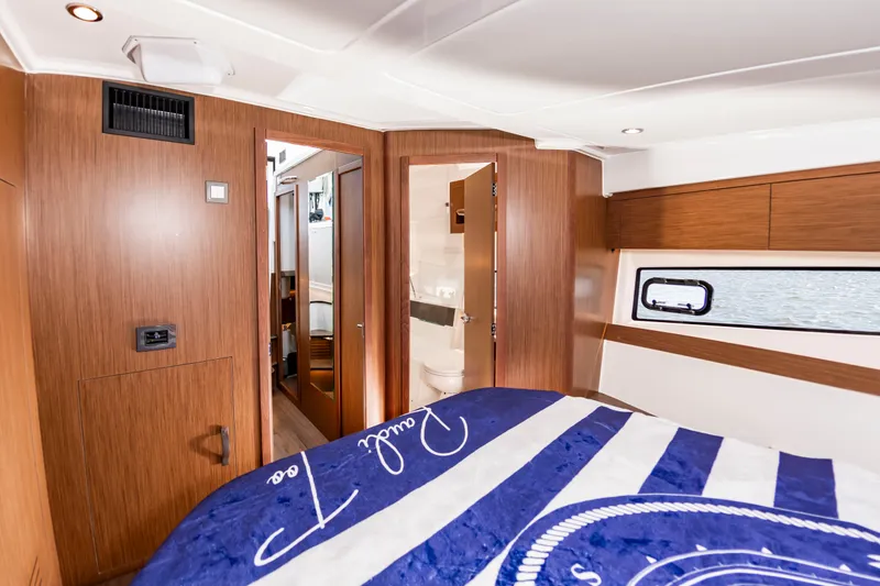 Slide: The Image of Beneteau Antares 11 Fly 2026 - 32