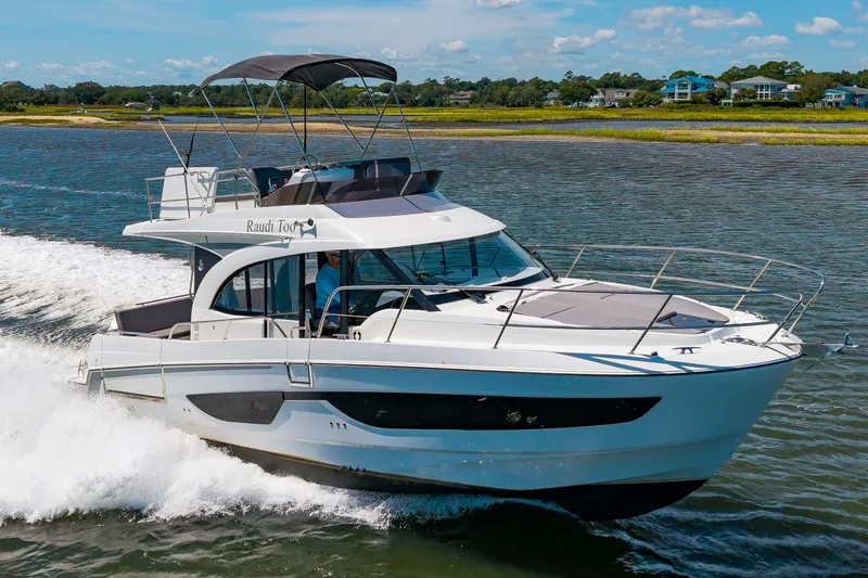 Slide: The Image of Beneteau Antares 11 Fly 2026 - 2
