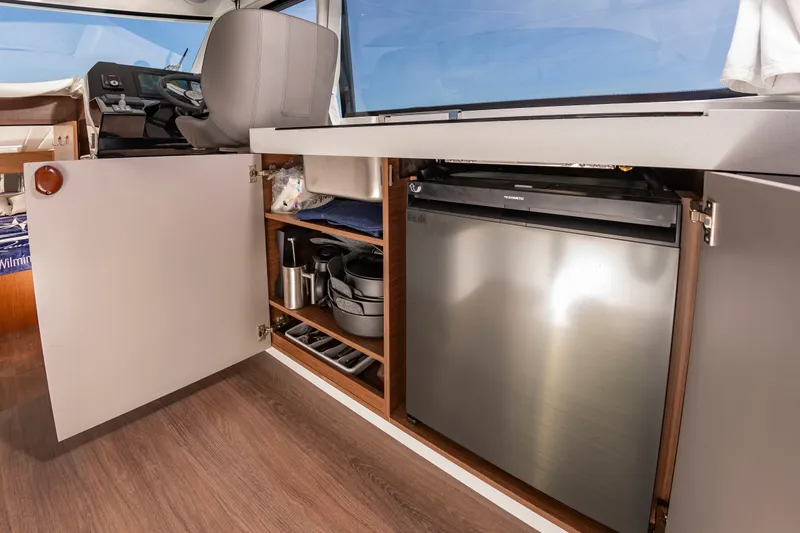 Slide: The Image of Beneteau Antares 11 Fly 2026 - 26