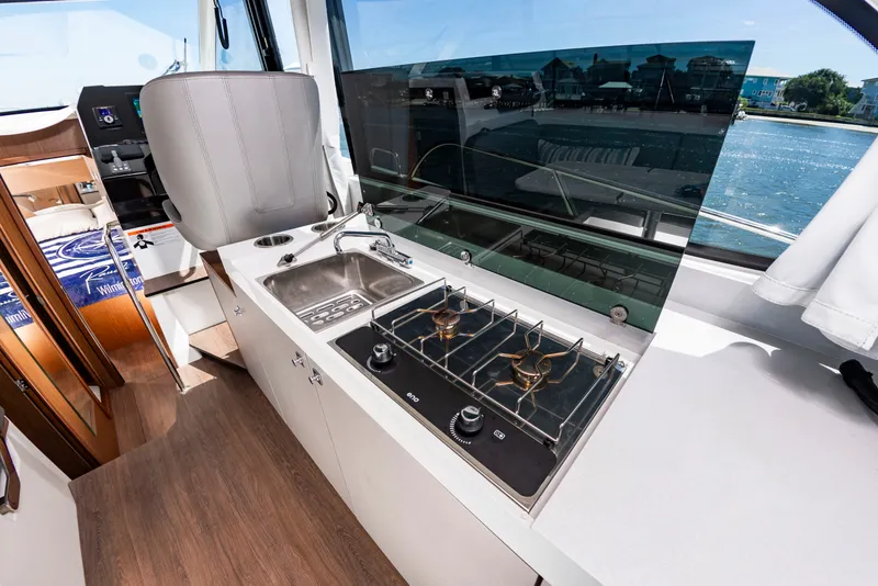 Slide: The Image of Beneteau Antares 11 Fly 2026 - 25