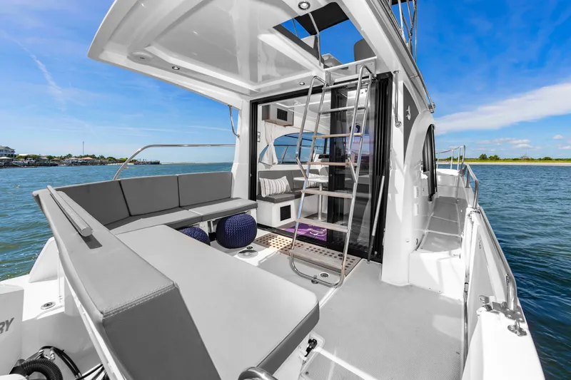Slide: The Image of Beneteau Antares 11 Fly 2026 - 8