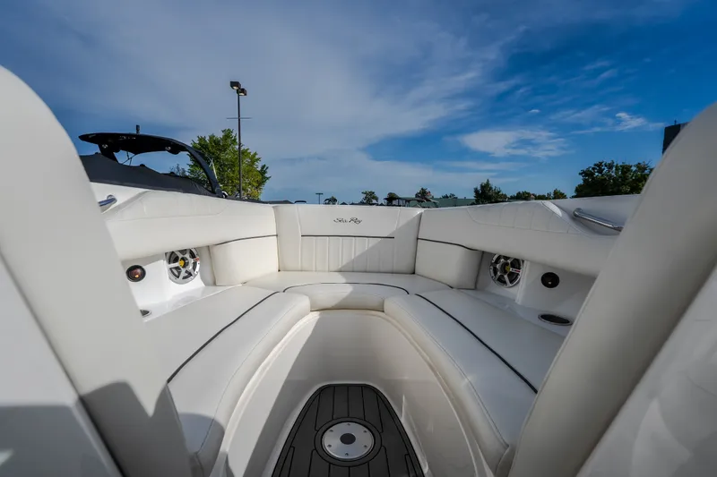 Slide: The Image of Luxurious interior of 2006 Sea Ray 270 SLX boat under clear blue sky. - 29