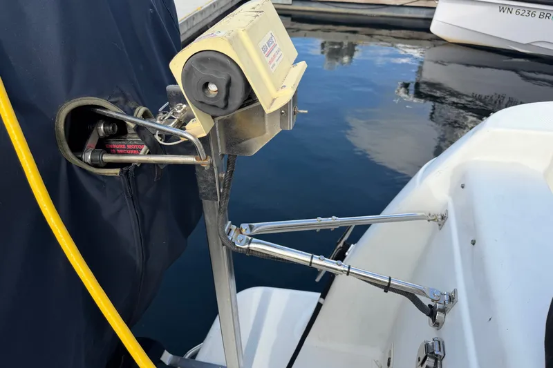 Slide: The Image of Boat davit system on a 2001 Bayliner 3788 Command Bridge Motoryacht at dock. - 67