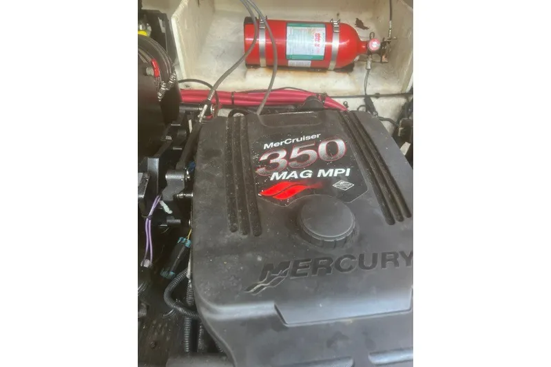 Slide: The Image of MerCruiser 350 MAG MPI engine in 2008 Sea Ray 220 Sundancer boat. - 27