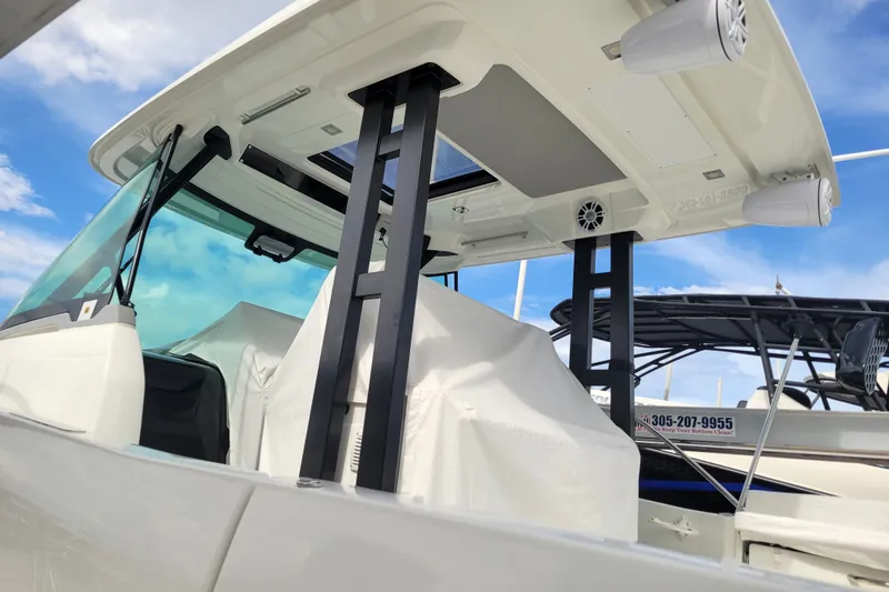 Slide: The Image of 2025 Jeanneau Leader 10.5 WA Series 2 boat interior with modern design and equipment. - 13