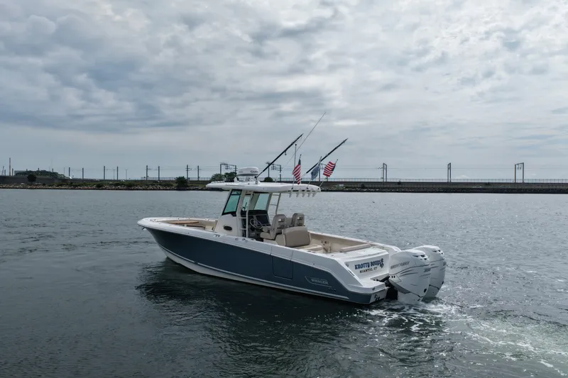 Slide: The Image of Boston Whaler 330 Outrage 2017 - 5