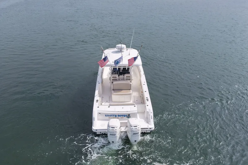 Slide: The Image of Boston Whaler 330 Outrage 2017 - 10