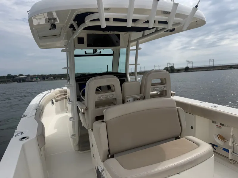 Slide: The Image of Boston Whaler 330 Outrage 2017 - 16
