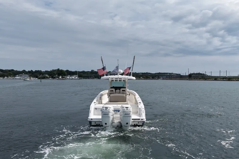 Slide: The Image of Boston Whaler 330 Outrage 2017 - 4
