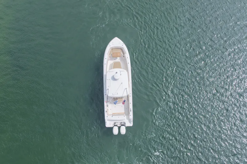 Slide: The Image of Boston Whaler 330 Outrage 2017 - 12