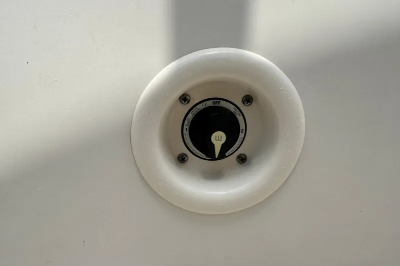 Slide: The Image of Switch on 2021 Grady-White 251 Coastal Explorer boat, featuring a circular design. - 51