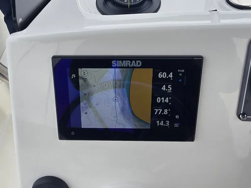 Slide: The Image of Boston Whaler 170 Montauk 2026 - 16